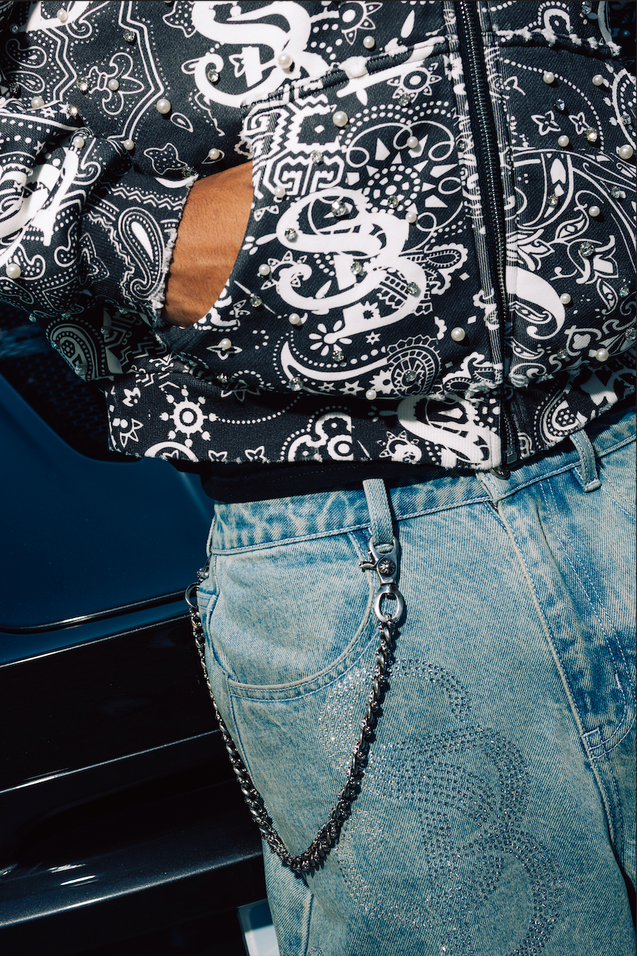 Black Bandanna Zip
